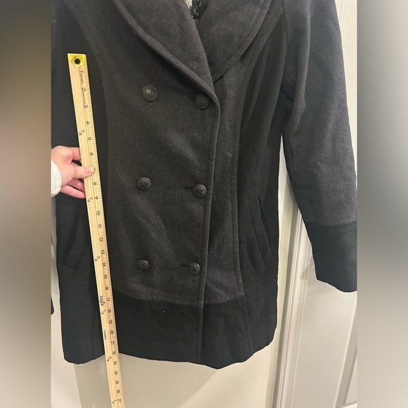 Guess Peacoat Women’s Medium Wool Blend Black Fuzzy Neck Winter - Picture 10 of 10